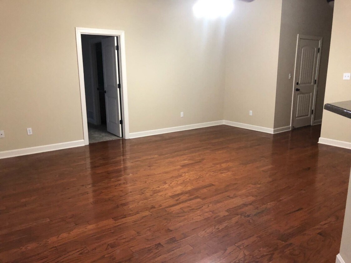 Foto principal - Rasco Hills Subdivision