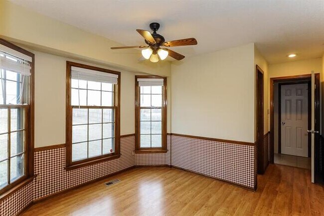Building Photo - 428 N Mesquite St, Olathe, KS, 66061