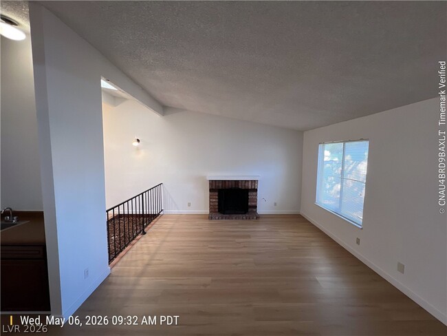 Building Photo - 2513 Lourdes Ave