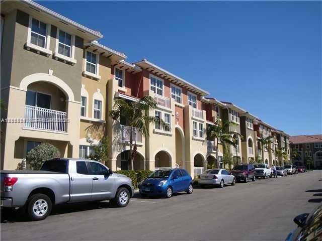 Foto del edificio - 10855 NW 88th Terrace