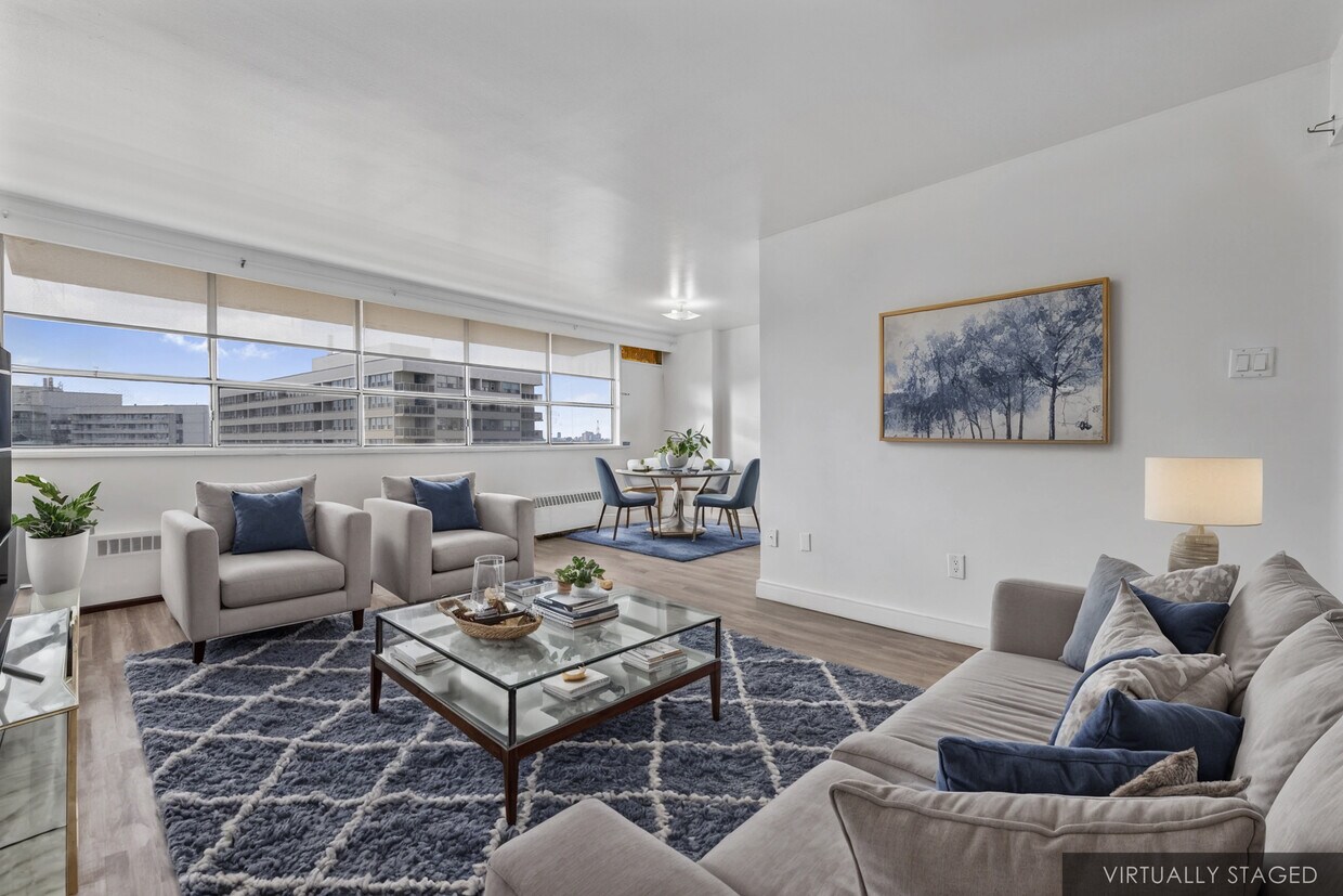 Photo principale - 65 Thorncliffe Park Dr