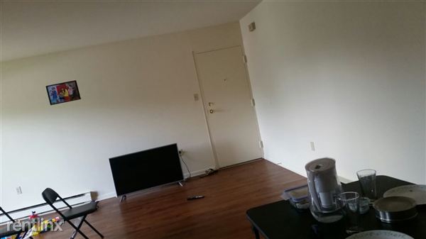 Building Photo - 1101 Yverdon Dr