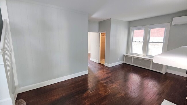 Building Photo - 542 N Fairmount St