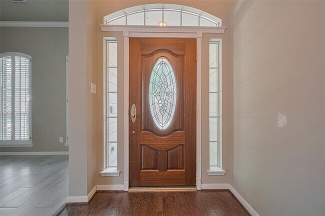 Building Photo - 8814 Fairbloom Ln