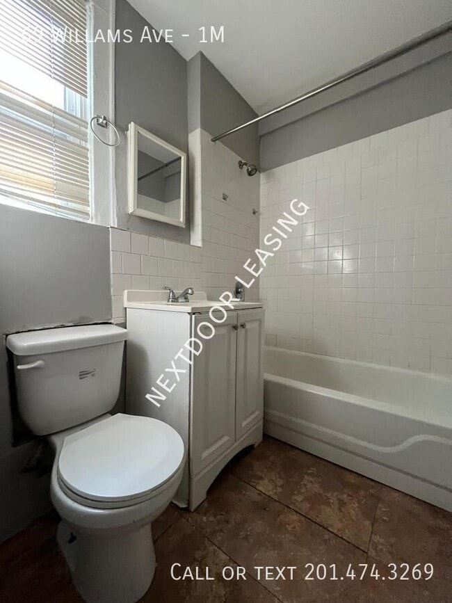 Foto del edificio - 69 Williams Ave