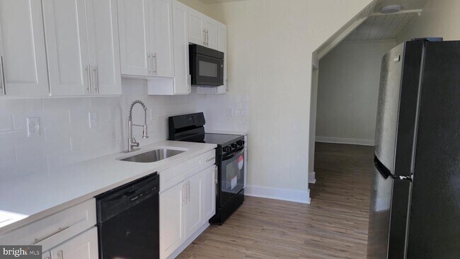 Foto del edificio - 637 South Paca St