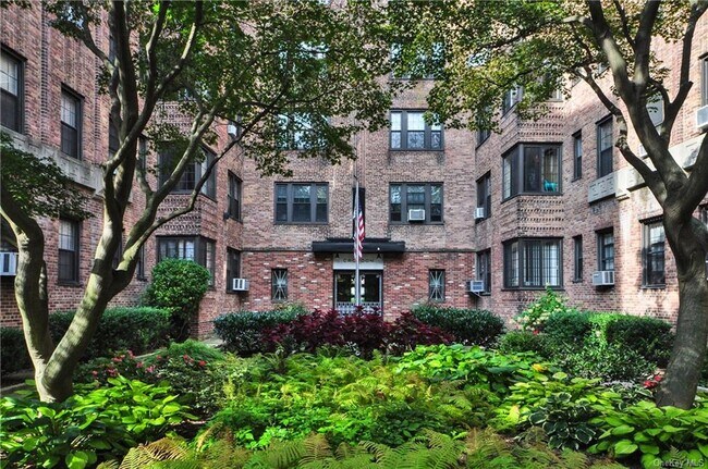 Foto del edificio - 35 Parkview Ave