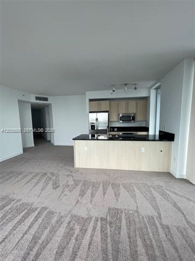 Foto del edificio - 79 SW 12th St