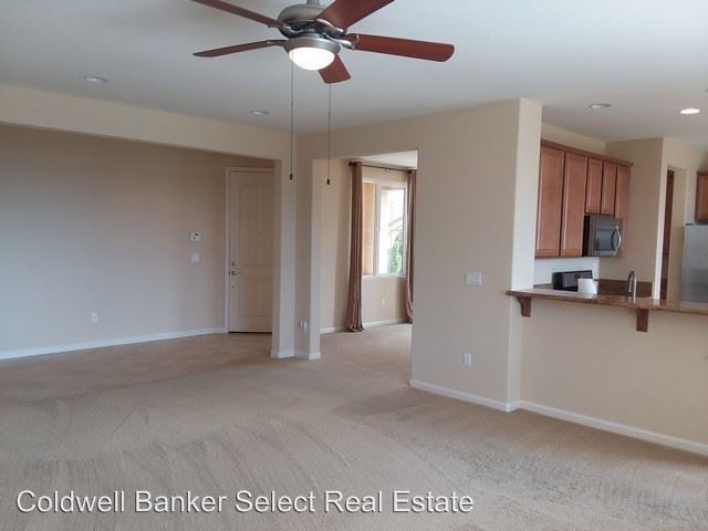 Building Photo - 3 br, 2 bath House - 1479 Snow Summit Dr.
