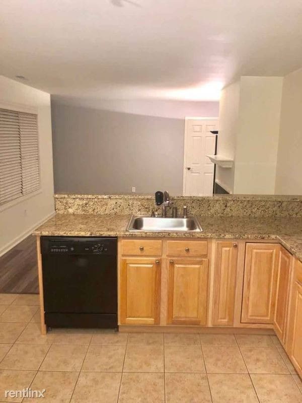 Building Photo - 1 br, 1 bath Condo - 661 West Ave 13 Unit 13