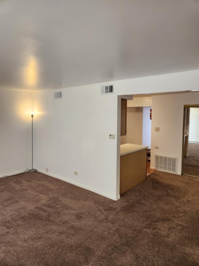 Building Photo - 508 Roberts Dr