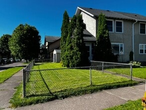 Building Photo - 8908 Hilton St