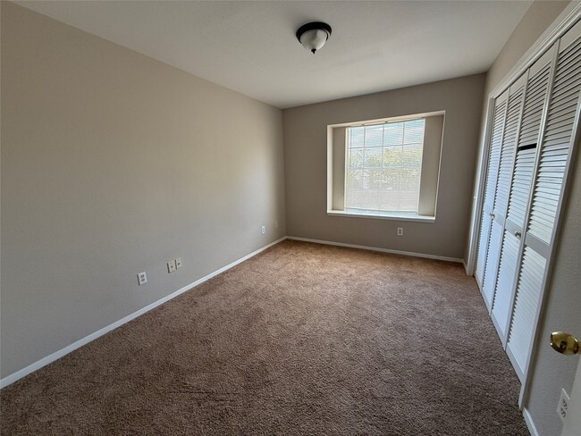 Foto del edificio - 10007 Emerald Creek Dr