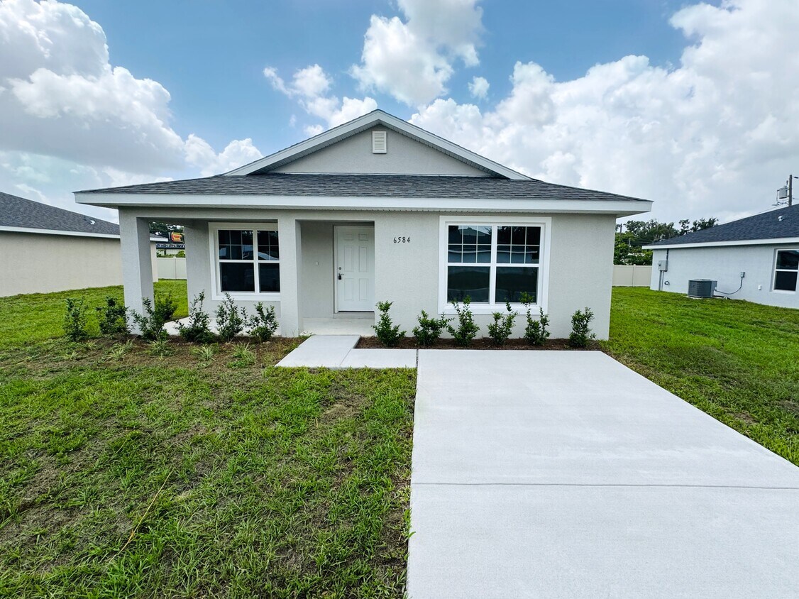 Primary Photo - 6584 SE 108th Ln