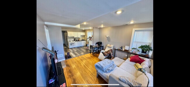 Foto del edificio - 4931 W Ainslie St