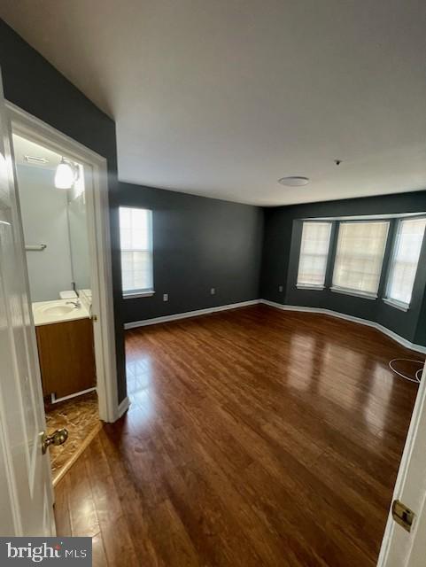 Building Photo - 9704 Lake Point Ct