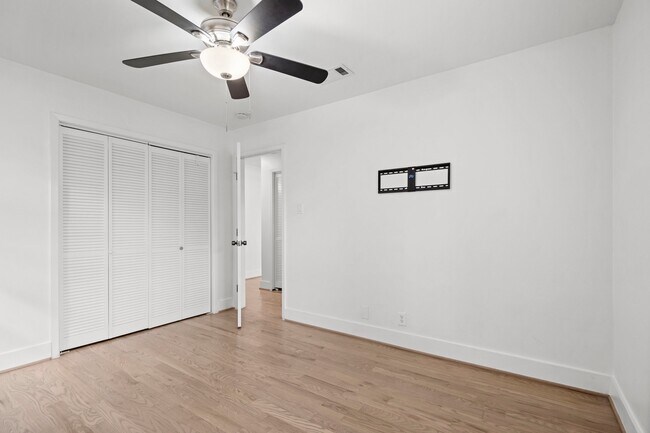 Foto del edificio - 2005 Sedgie Dr