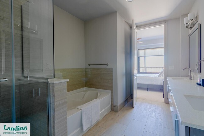Foto del edificio - 1414 Wood Hollow Dr