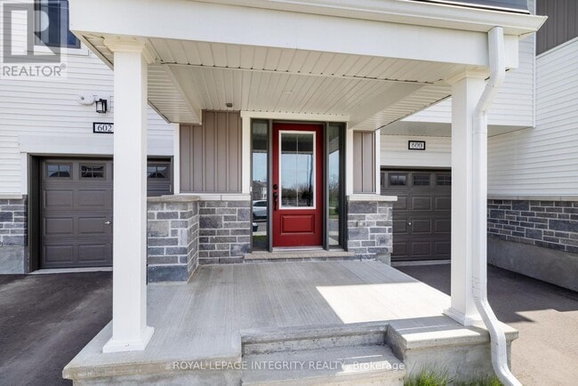 Building Photo - 602 Damson Gardens Grv