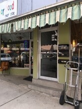 Building Photo - 406 1/2 N Main St