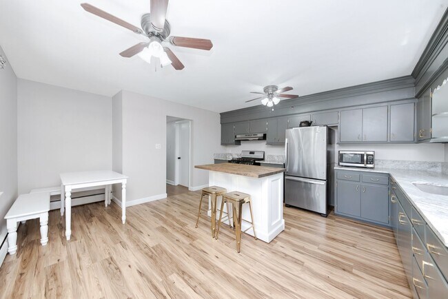 Foto del edificio - 409 S Hamilton St