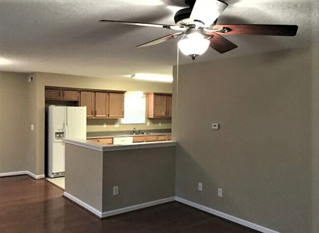 Building Photo - 5974 Marsh Cir