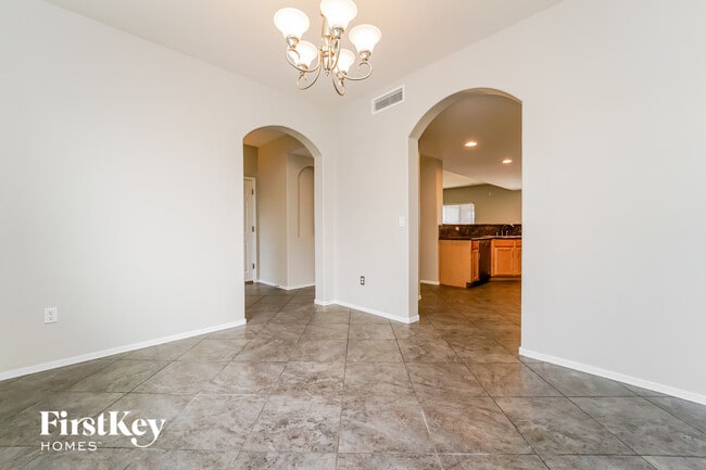 Foto del edificio - 8202 S Placita Gijon