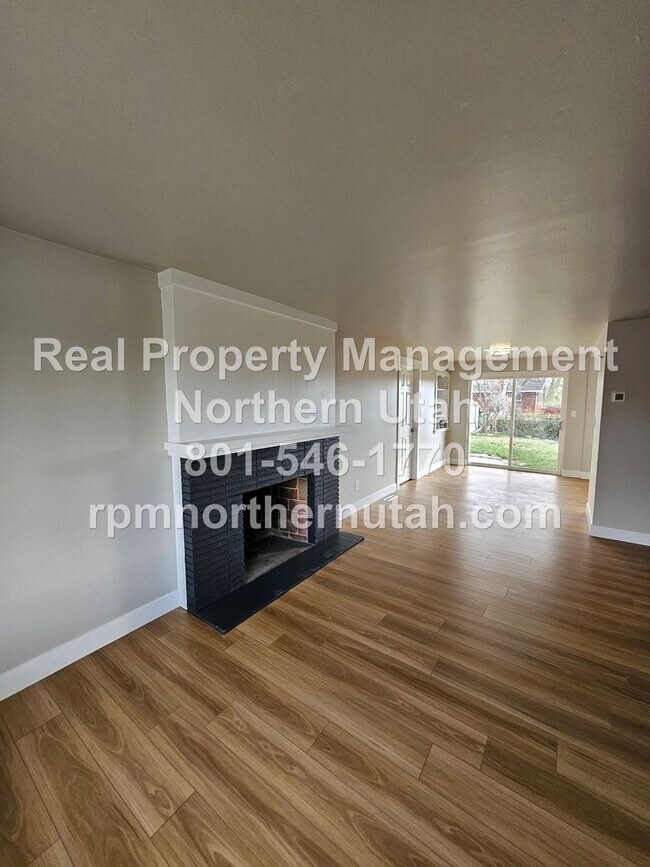 Foto del edificio - 4 Bedroom 3 Bath Home Now Available in Roy!