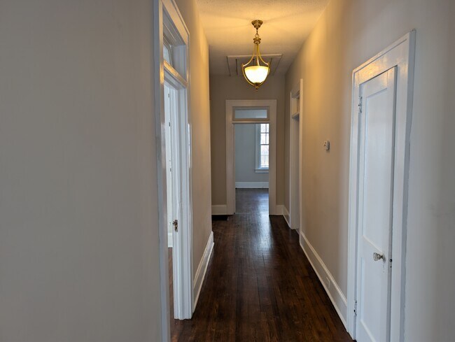 Foto del edificio - 1117 Kinard Ct