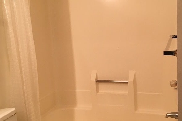 Bathroom - 170 Portage S St