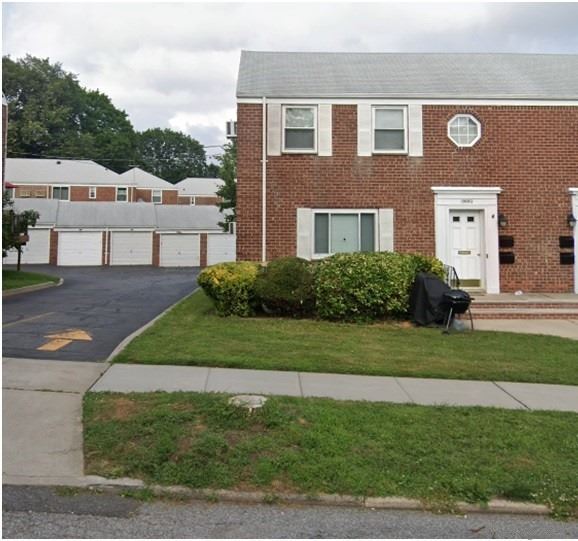 Primary Photo - 264-8 73rd Ave