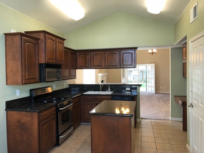 Foto del edificio - Beautiful Clovis North Brentwood 3/2
