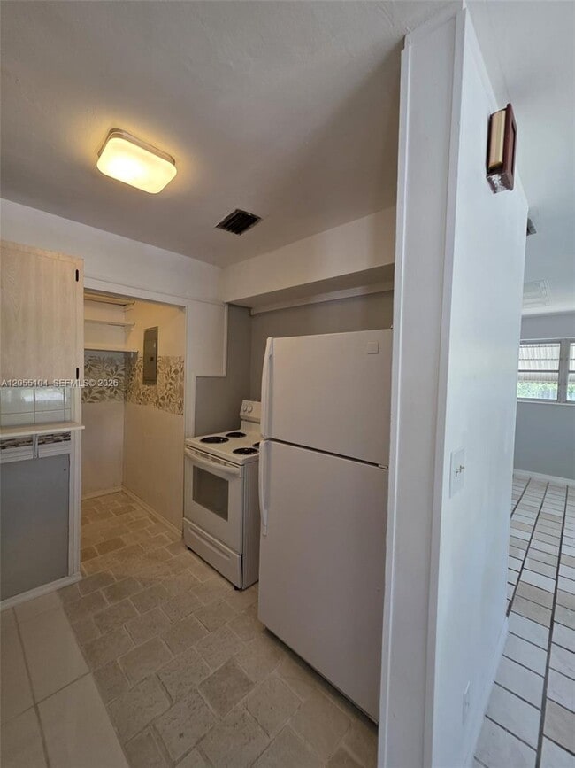 Foto del edificio - 46 NW 14th Ct