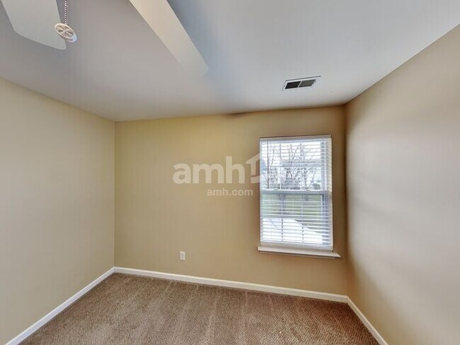 Foto del edificio - 134 Sumner Meadows Ln