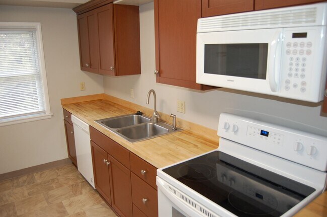 Building Photo - 4630 Starr St