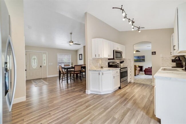 Foto del edificio - 40140 Palm St