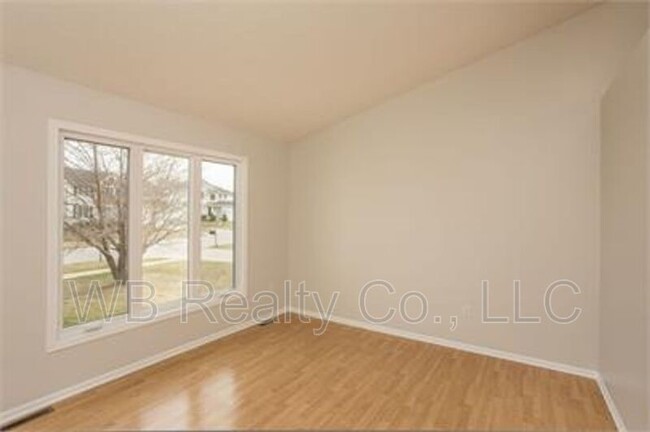 Foto del edificio - 4525 Waterford Dr