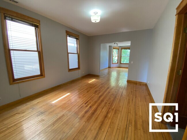 Foto del edificio - 3719 N Clifton Ave