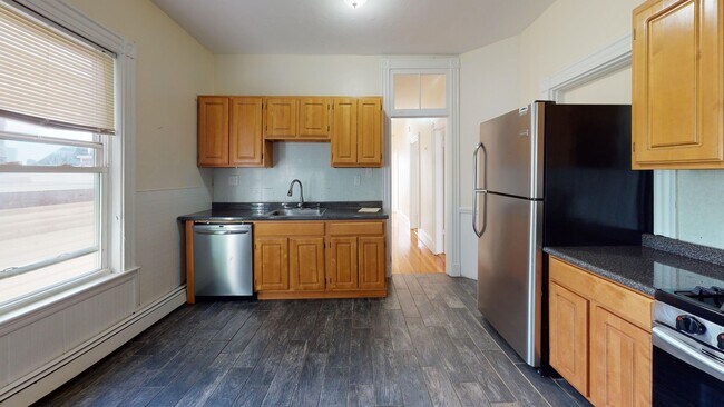 Building Photo - Central Mission Hill Location, Laundry on ...