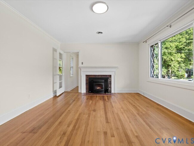Foto del edificio - 8913 Michaux Ln
