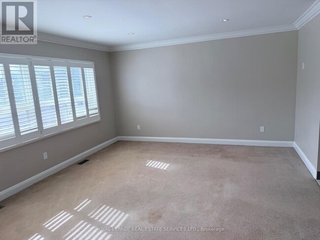 Building Photo - 133 Hawthorne Rd