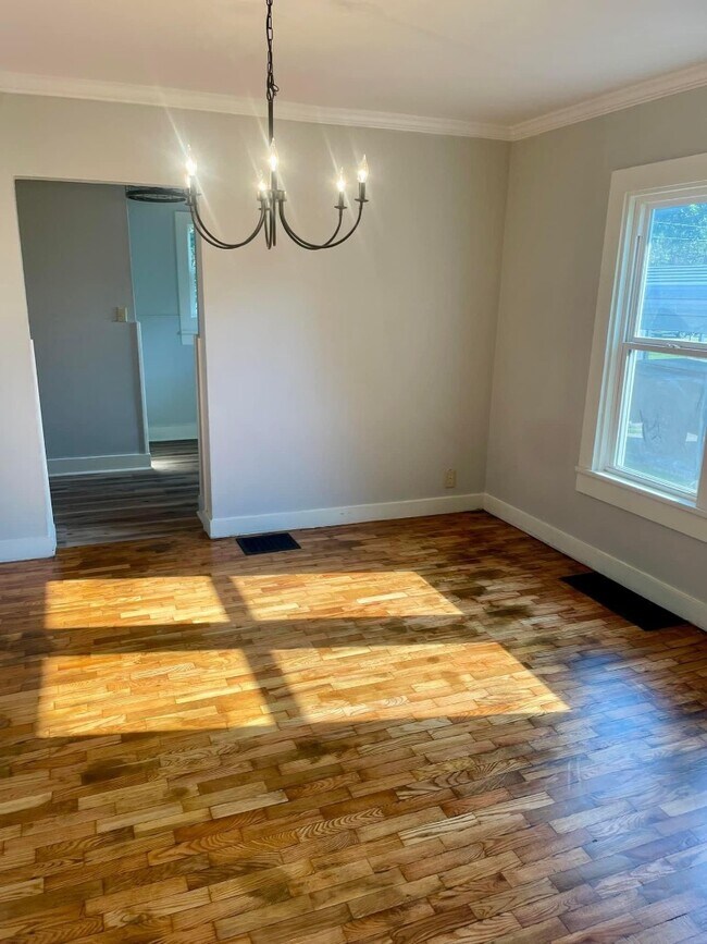 Foto del edificio - 411 Matthews Ave