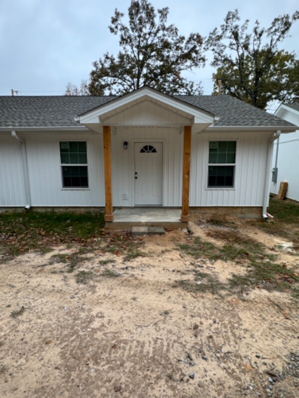 182 Campground Rd Unit Apt 103, Monticello, AR 71655 Room for Rent in