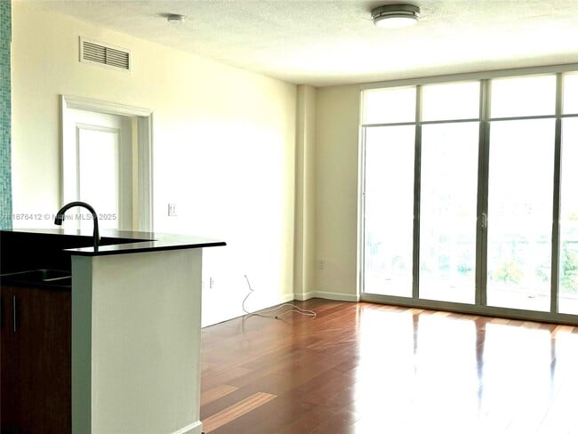 Building Photo - 7900 Harbor Island Dr
