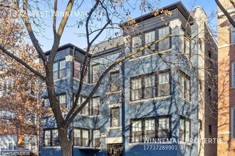 Building Photo - 1322 W Winnemac Ave