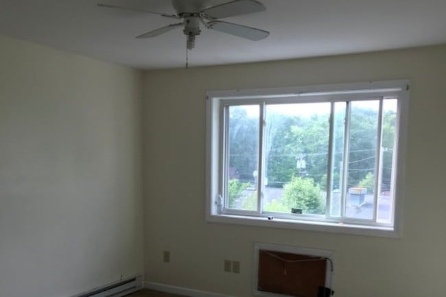 Building Photo - 12 Bell Ct