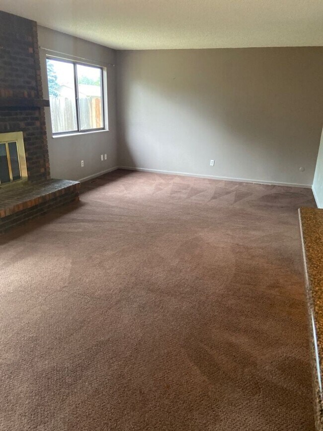 Foto del edificio - 2930 Rams Ln