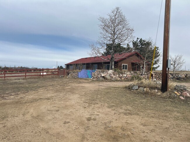 Foto del edificio - Calhan 3 bed, 2 bath house on 5.56 acres