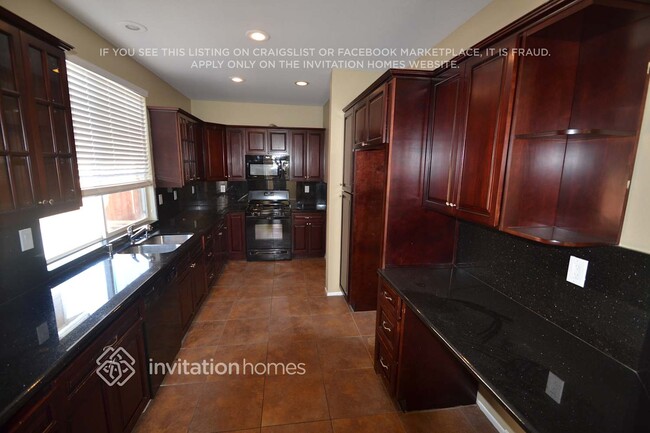 Building Photo - 7215 Blossom Ct