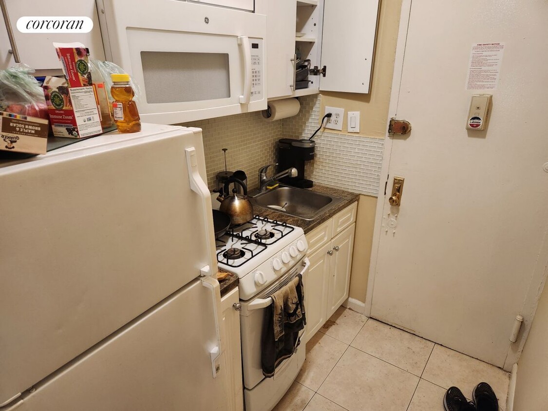 Foto del edificio - 233 E 12th St